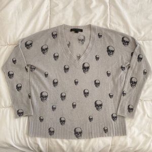 Skull Cashmere 360 CASHMERE Skull Print V-neck Sweater Light Gray Size XS